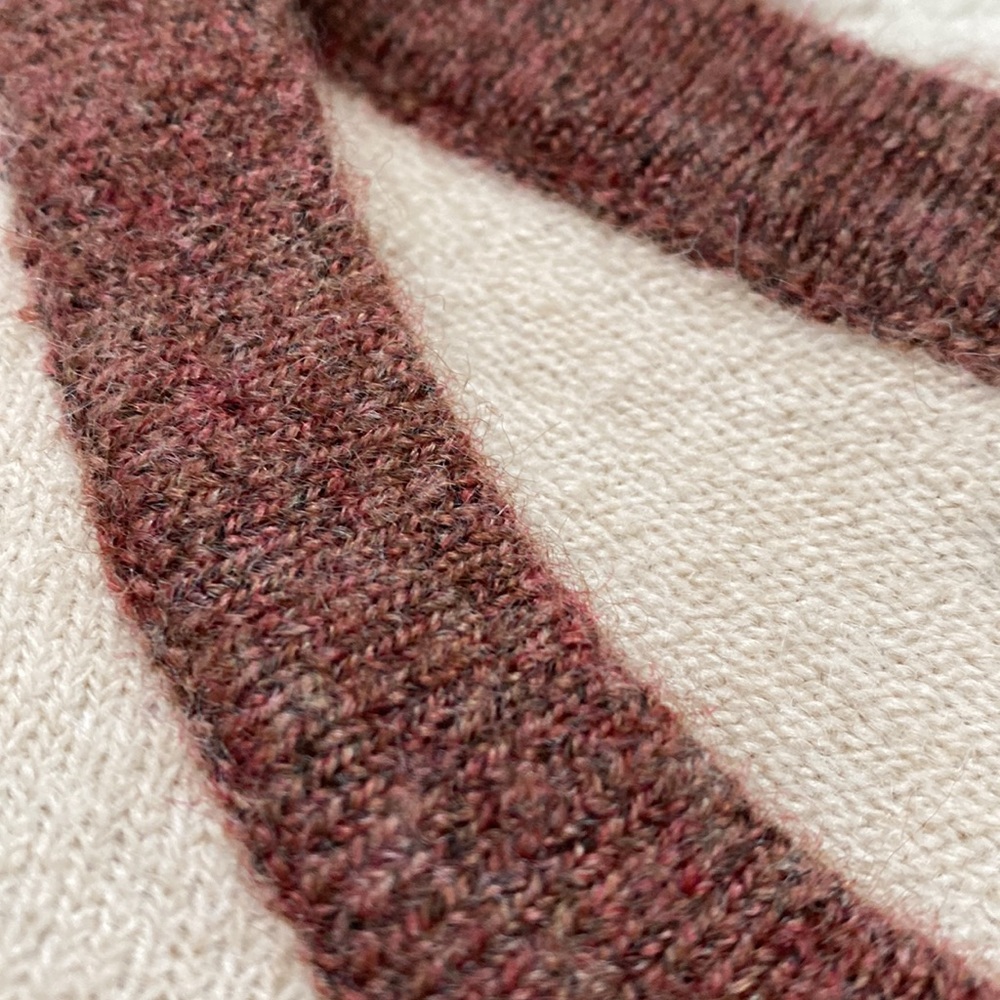 Cashmere Color-block Sweater - Picture 5 of 6